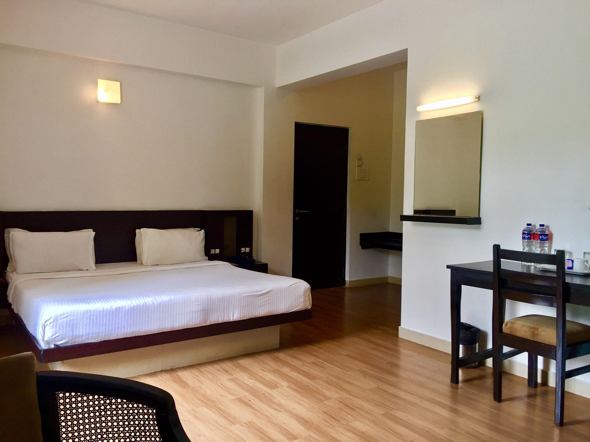 Sinq Beach Resort Calangute Esterno foto