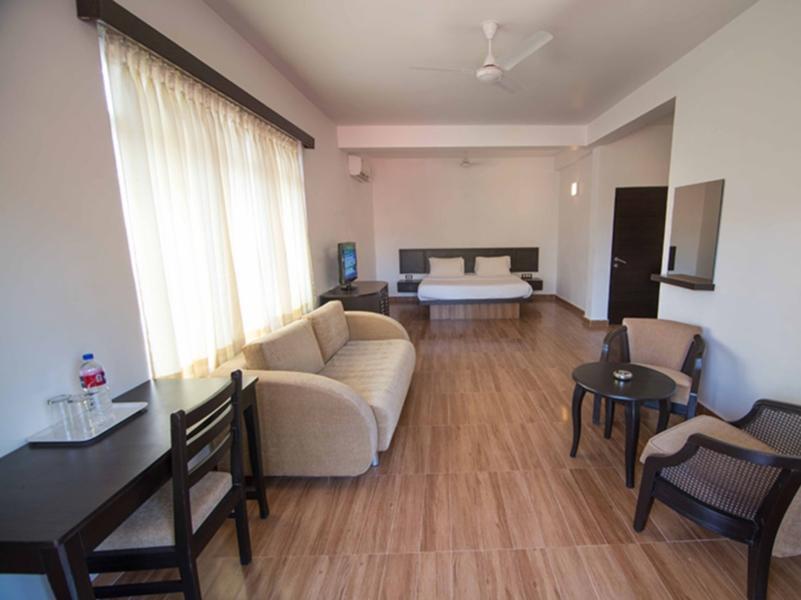 Sinq Beach Resort Calangute Esterno foto